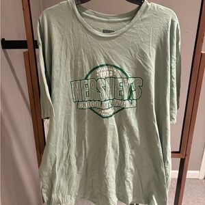 Green Hershey's Chocolate World cotton t-shirt size XXL. Short sleeve. EUC.